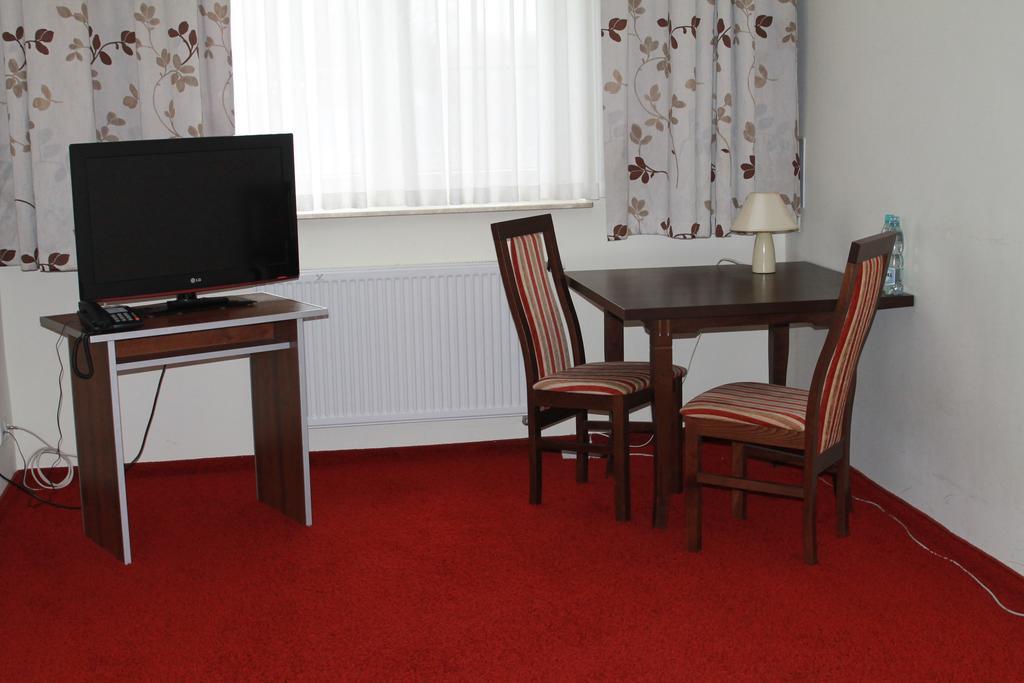 Hotel Kaprys Świdnik Szoba fotó