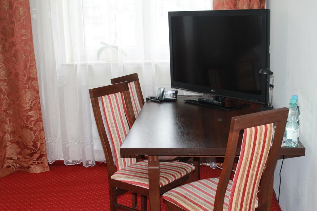 Hotel Kaprys Świdnik Szoba fotó