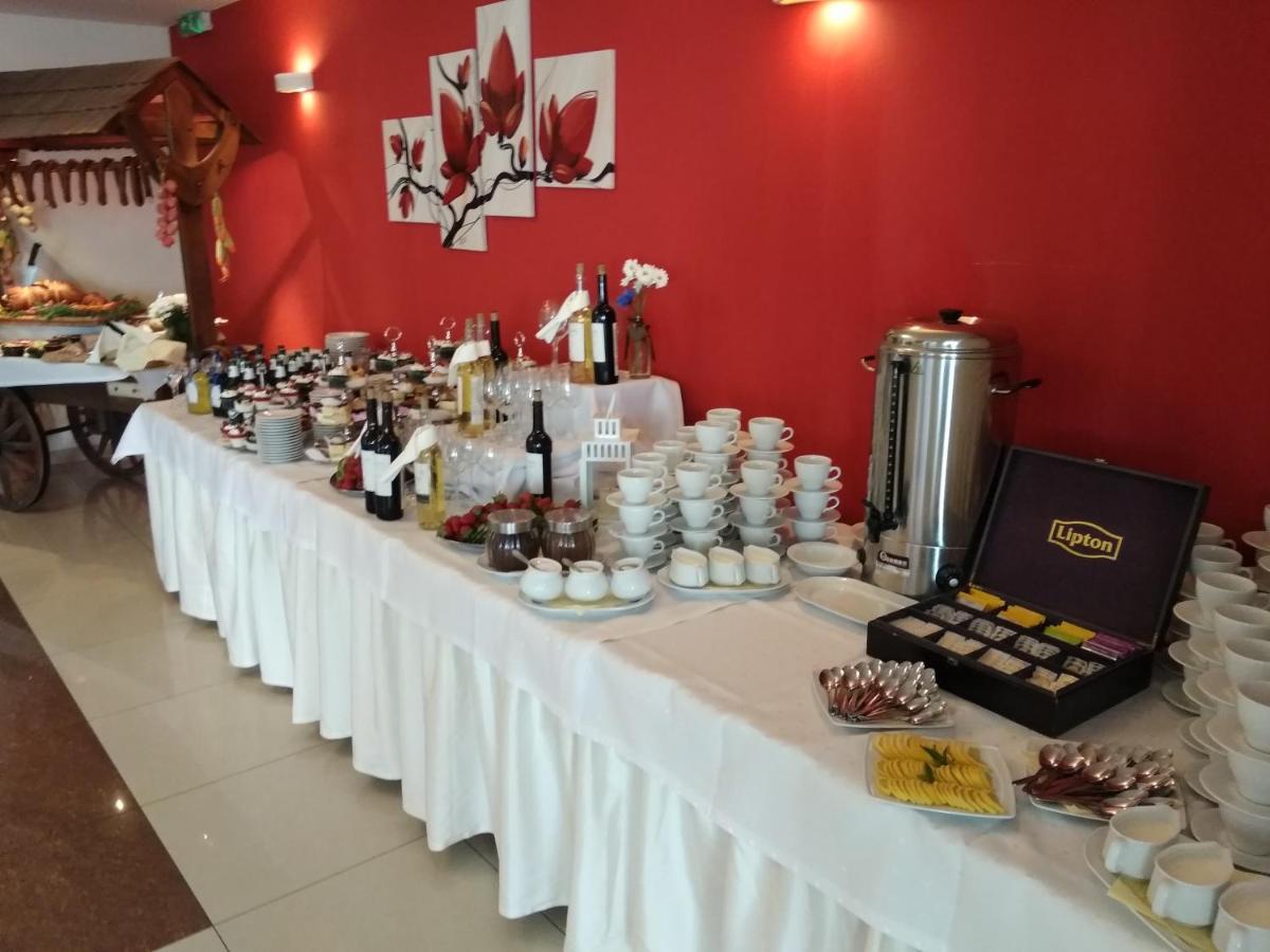 Hotel Kaprys Świdnik Kültér fotó